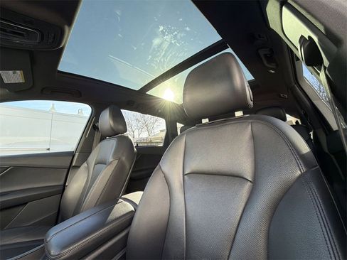 Used 2018 Audi Q7 3.0T Premium Plus w/ Premium Plus Package image 9