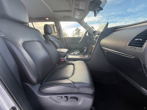 Used 2024 Nissan Armada SL w/ Captain's Chairs Package image 33