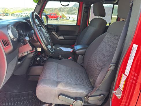 Used 2012 Jeep Wrangler Unlimited Sport AWD/4WD image 16
