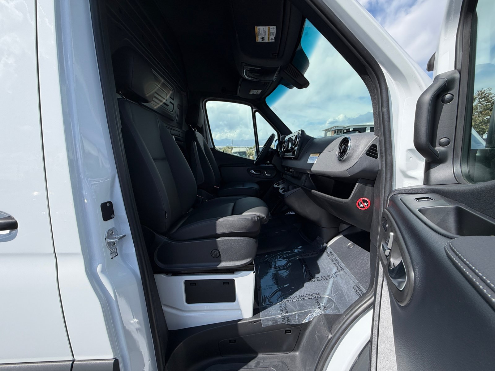 New 2026 Mercedes-Benz Sprinter 2500 image 19