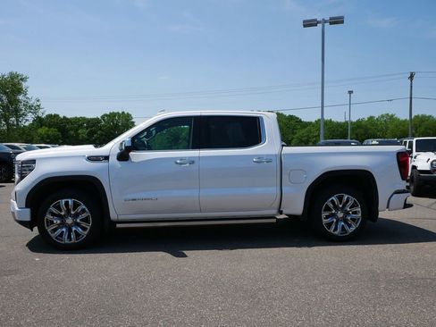 Used 2024 GMC Sierra 1500 Denali AWD/4WD image 6