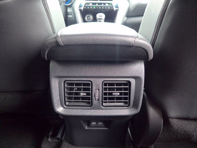 Used 2023 Toyota Venza XLE AWD/4WD image 34