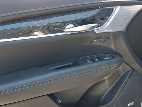 Used 2021 Cadillac XT5 Premium Luxury image 11