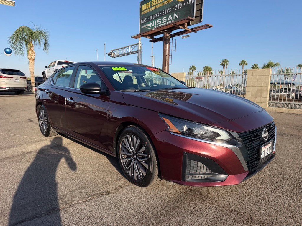 Certified 2025 Nissan Altima 2.5 SV FWD 360° Tour