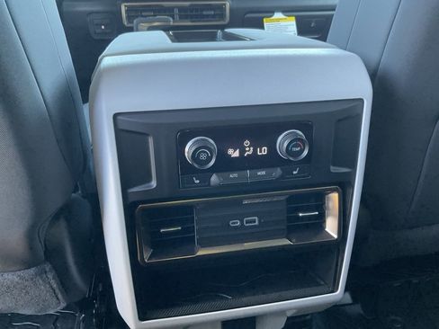 New 2025 GMC Hummer EV 2X image 34