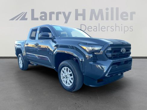 Certified 2025 Toyota Tacoma SR image 7