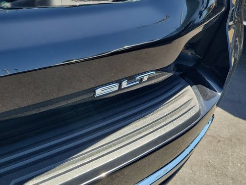 Used 2023 GMC Yukon SLT w/ SLT Luxury Package RWD image 25