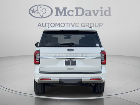 Used 2022 Ford Expedition Platinum RWD image 6