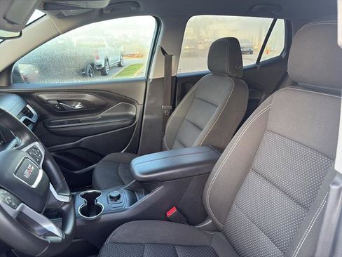 Used 2024 GMC Terrain SLE image 13