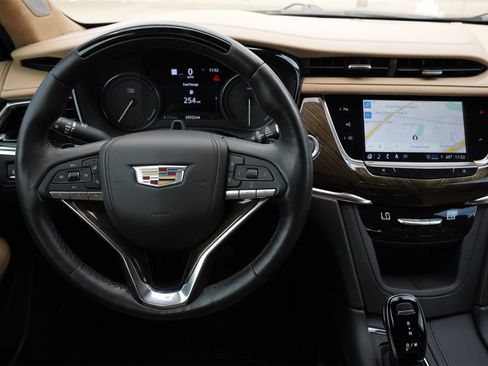 Certified 2023 Cadillac XT6 Premium Luxury w/ Platinum Package image 8