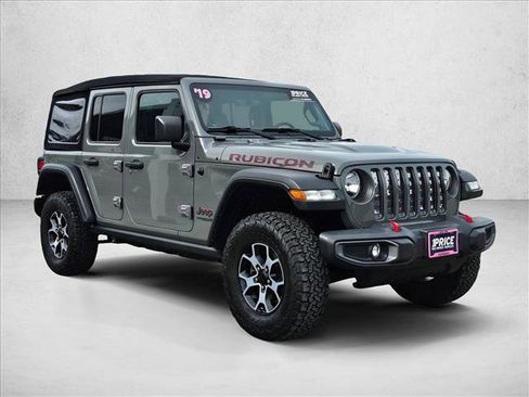 Used 2019 Jeep Wrangler Unlimited Rubicon AWD/4WD image 3