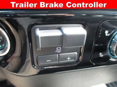 Used 2025 GMC Sierra 1500 Elevation image 16