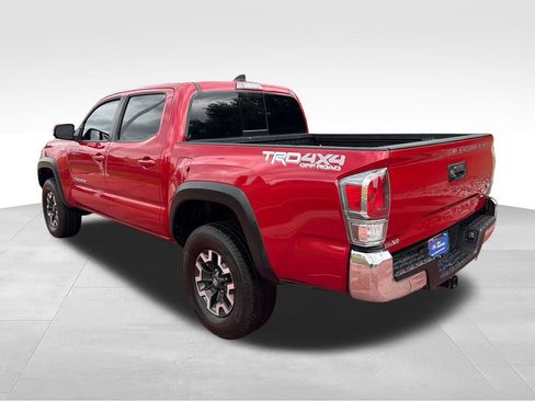 Used 2022 Toyota Tacoma TRD Off-Road AWD/4WD image 5
