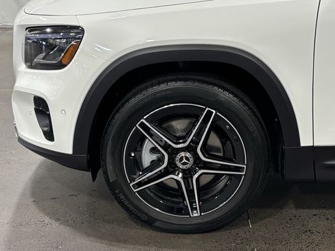 New 2026 Mercedes-Benz GLB 250 4MATIC image 10