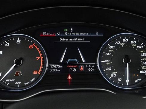 Used 2022 Audi SQ5 Premium w/ Convenience Package image 11