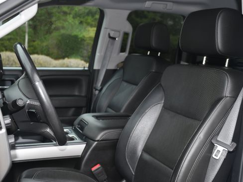 Used 2018 Chevrolet Silverado 1500 LTZ Z71 w/ LTZ Plus Package image 12