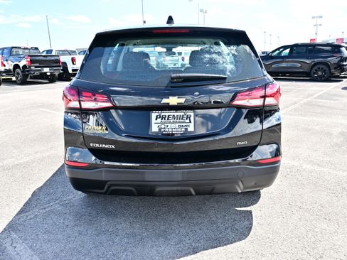 Used 2024 Chevrolet Equinox LS image 7