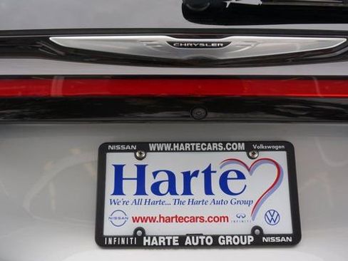 Used 2024 Chrysler Pacifica Touring-L image 83