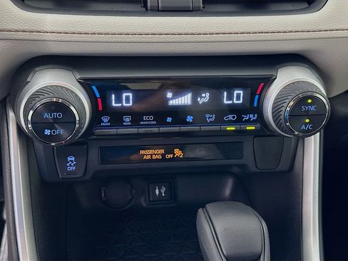 Used 2019 Toyota RAV4 XLE image 15