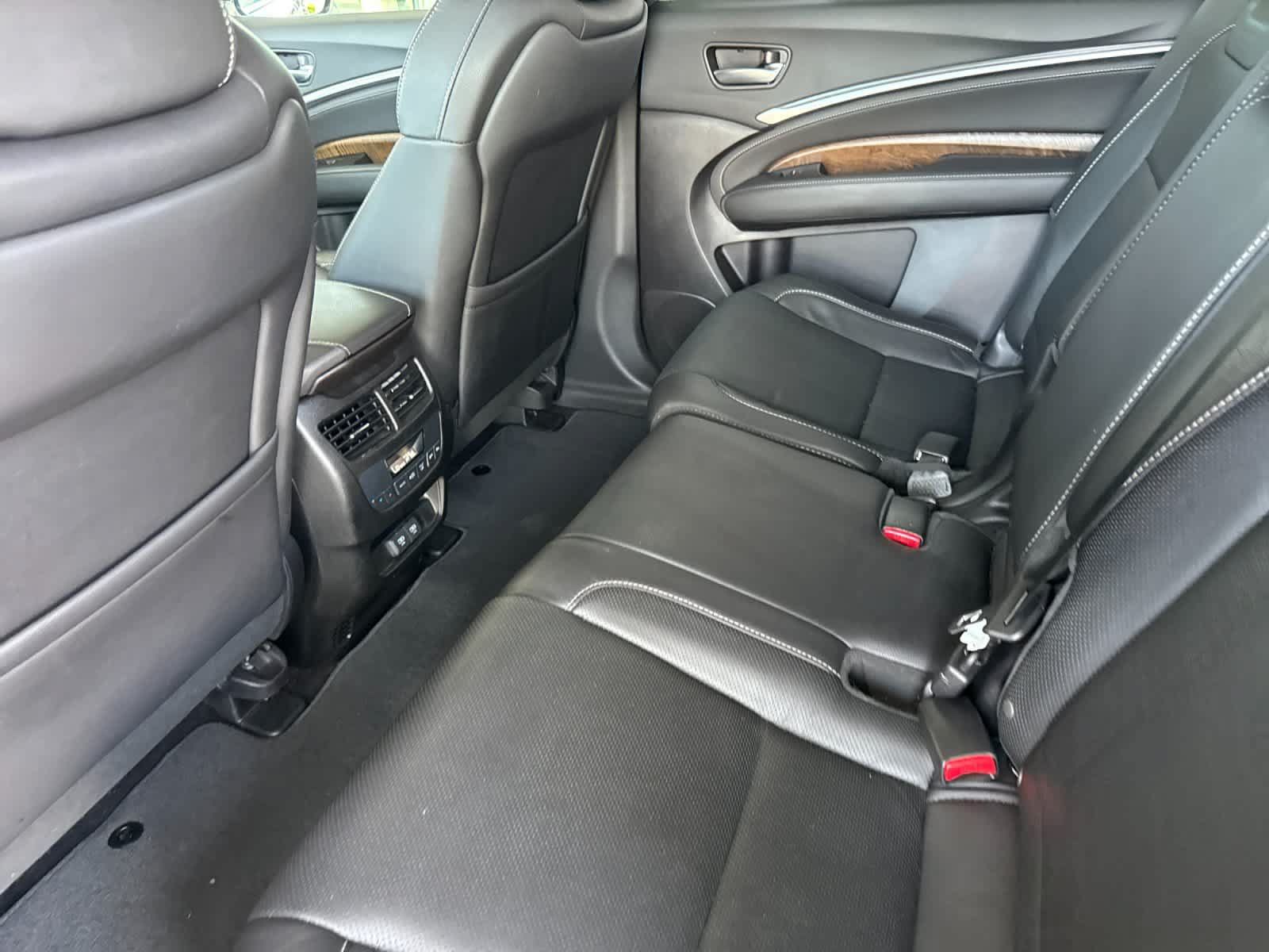 Used 2020 Acura MDX w/ Technology Package AWD/4WD image 4