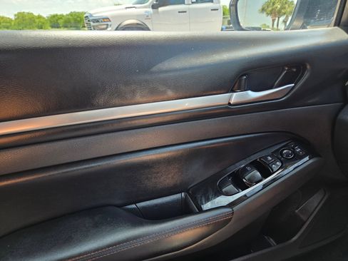 Used 2024 Nissan Altima 2.5 SR FWD image 41