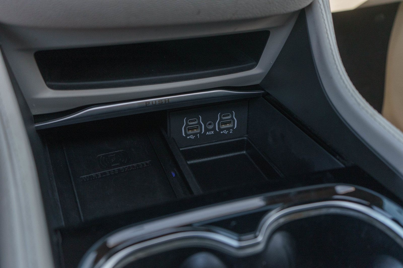 Used 2022 Chrysler Pacifica Limited FWD image 17