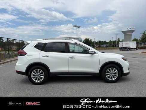 Used 2020 Nissan Rogue SV FWD image 5