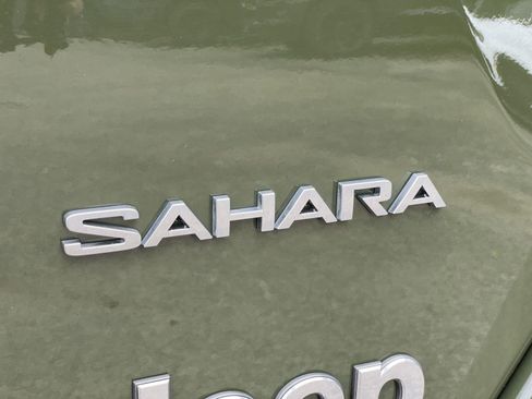 Used 2024 Jeep Wrangler Unlimited Sahara AWD/4WD image 55
