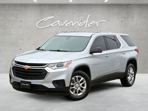 Certified 2021 Chevrolet Traverse LS FWD image 1
