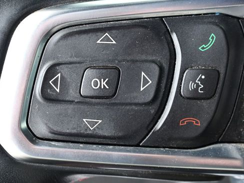 Used 2018 Jeep Wrangler Unlimited Rubicon AWD/4WD image 31