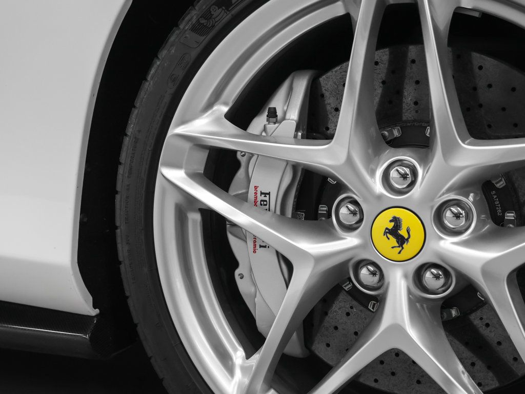 Certified 2023 Ferrari Roma RWD image 6