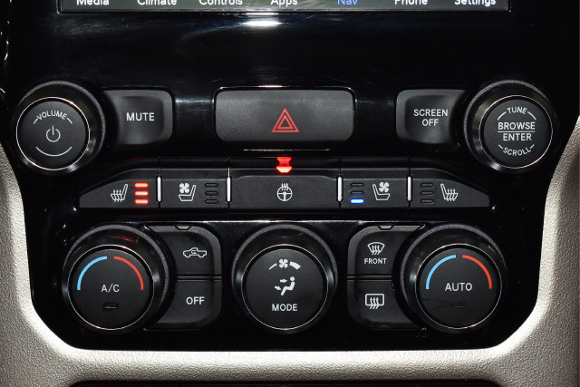 Used 2020 RAM 1500 Laramie AWD/4WD image 33