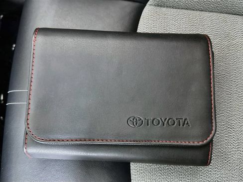 Used 2021 Toyota Corolla XSE FWD image 38