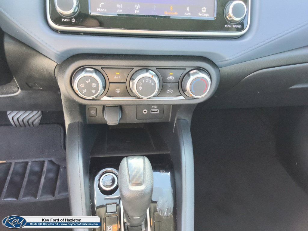 Used 2025 Nissan Versa SV FWD image 29