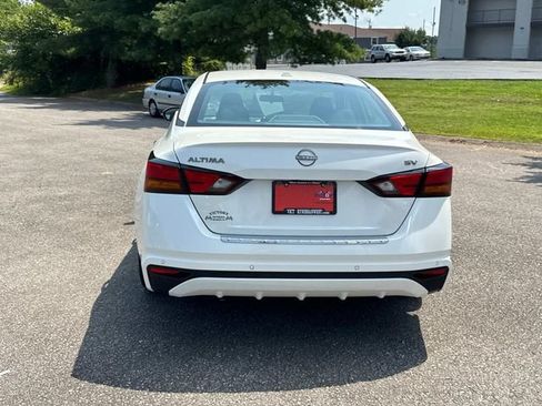 Used 2023 Nissan Altima 2.5 SV FWD image 6