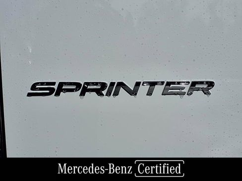 Used 2025 Mercedes-Benz Sprinter 2500 image 6