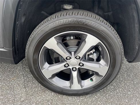 Used 2024 Jeep Grand Cherokee L Limited w/ Trailer Tow Package image 20