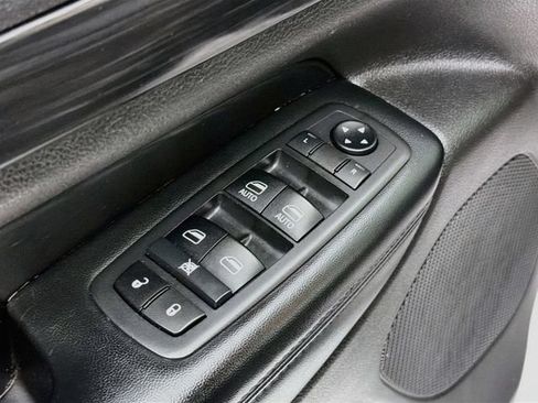 Used 2020 Jeep Grand Cherokee Altitude AWD/4WD image 18