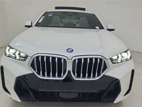 Used 2025 BMW X6 xDrive40i image 13
