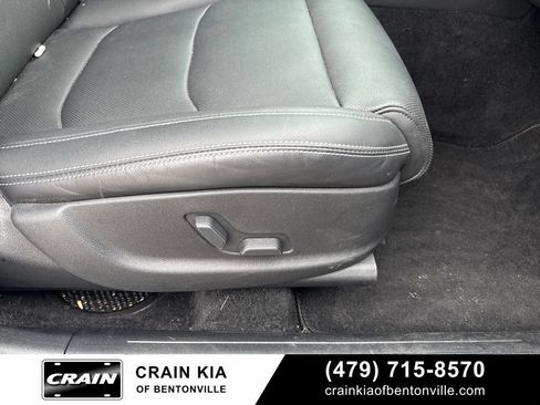 Used 2022 Genesis GV70 2.5T w/ Cargo Package AWD/4WD image 10