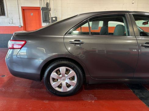 Used 2009 Toyota Camry LE image 6