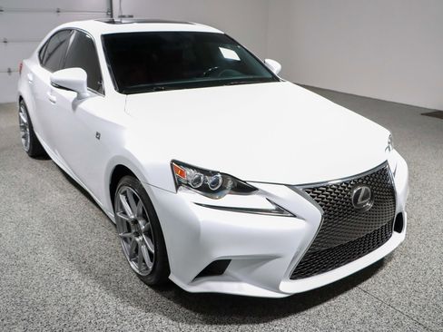 Used 2016 Lexus IS 300 AWD w/ F Sport Package image 5