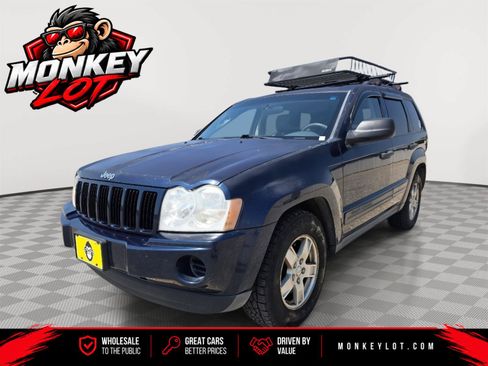 Used 2006 Jeep Grand Cherokee Laredo AWD/4WD image 1