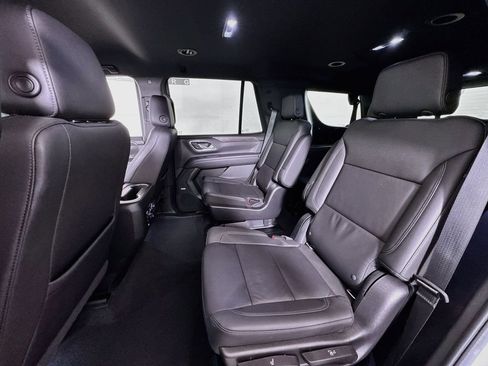 Used 2022 Chevrolet Tahoe LT w/ Luxury Package AWD/4WD image 25