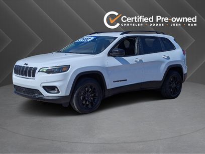 Used 2023 Jeep Cherokee Altitude Lux