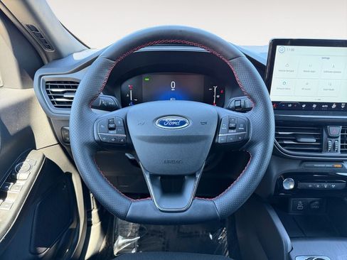 Used 2025 Ford Escape ST-Line Select w/ Tech Pack #1 AWD/4WD image 13