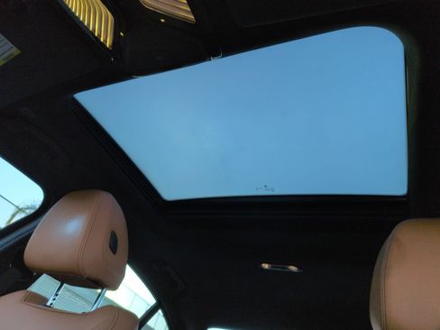 Certified 2024 BMW 330i Sedan w/ M Sport Package image 28