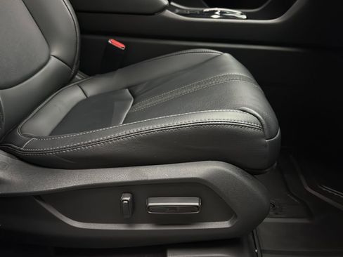 Certified 2023 Honda Pilot Touring image 20