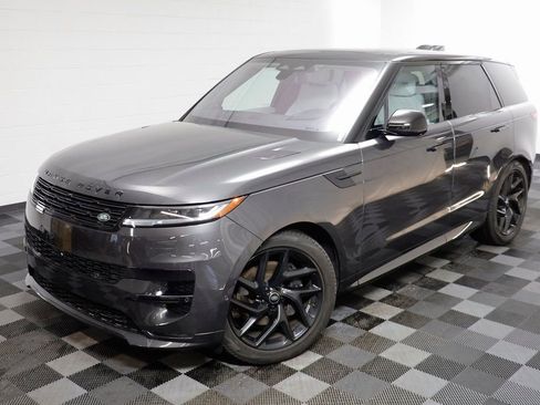 Used 2023 Land Rover Range Rover Sport SE Dynamic image 2