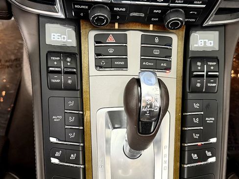 Used 2012 Porsche Panamera Turbo S image 36